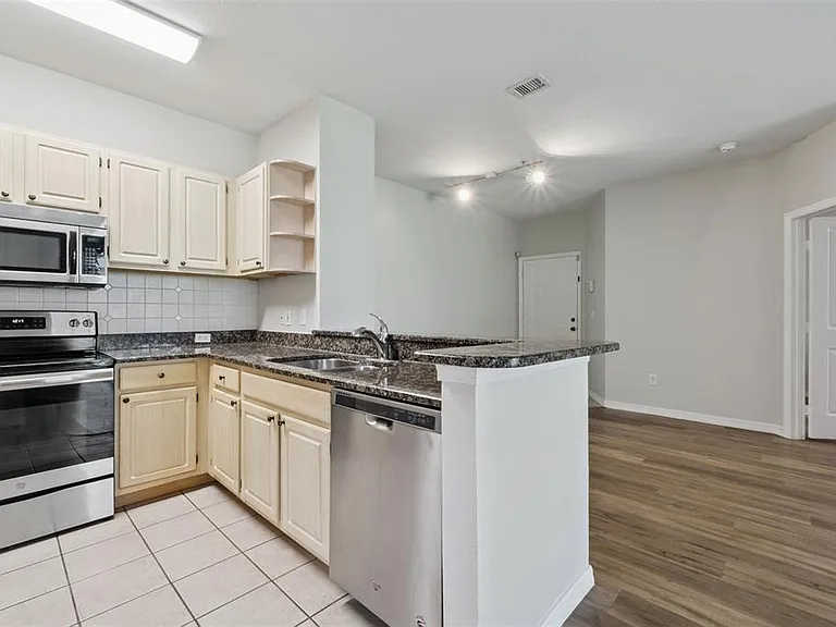 2603 Maitland Blvd #104 — Photo 8