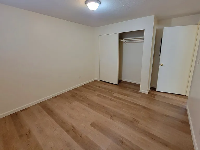 1328 Summers Ln #2 — Photo 11
