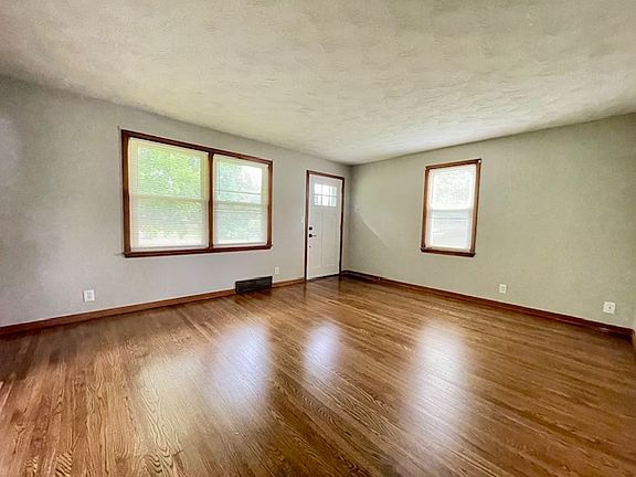 2nd image of 1211 Mifflin Ave #1211