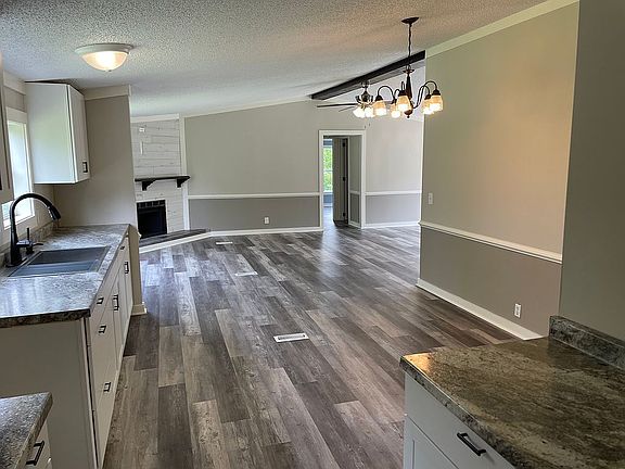5th image of 3102 Yates Rd