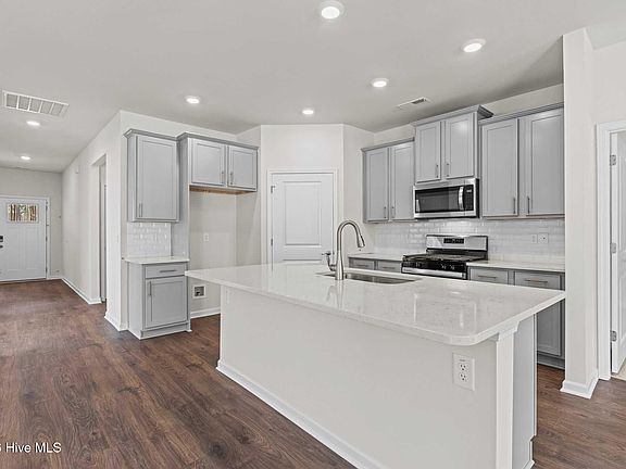 2nd image of 7021 Bayberry Park Drive