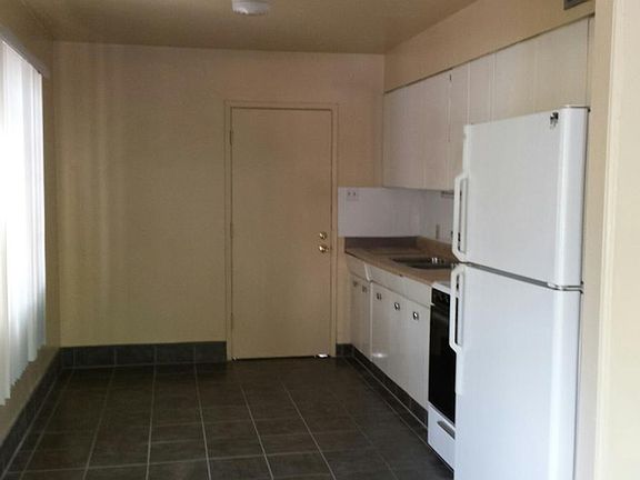 plenty of cabinet space