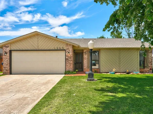 1309 Greenfield Dr, Edmond, OK 73012