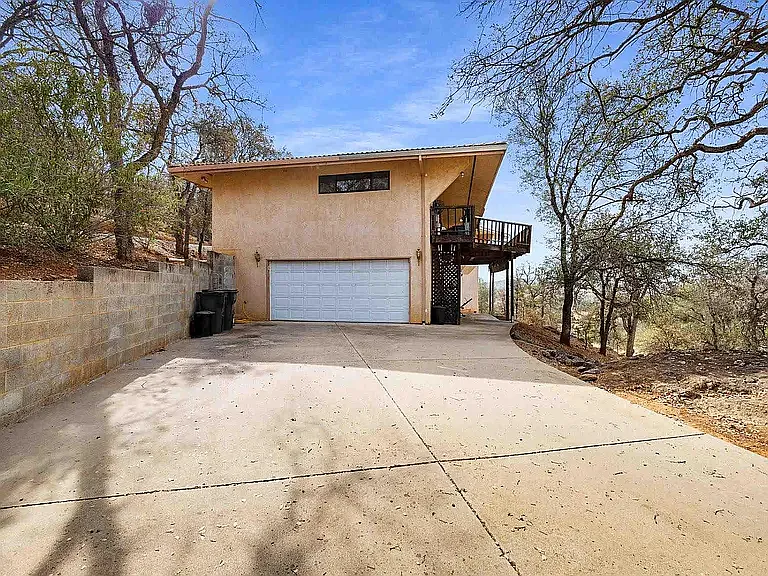 Arbolada Dr, La Grange — Photo 2