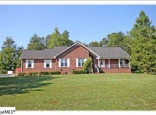 15 Bark Ct, Travelers Rest, SC 29690