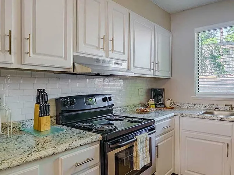 Gleneagle Apartment Homes — Photo 87