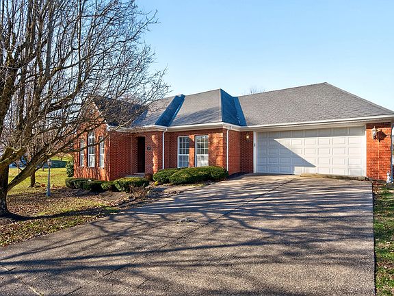 2nd image of 107 Woodduck Ct