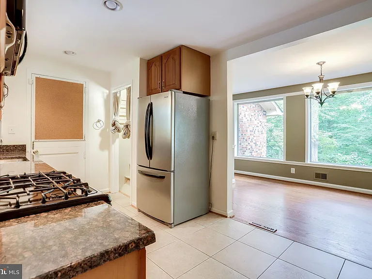 5225 Old Dominion Dr — Photo 12