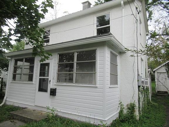 2nd image of 366 W Bruce St
