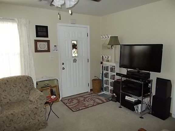 5th image of 4516 SE 23rd St
