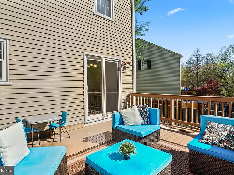 10267 Green Holly Ter — Photo 18