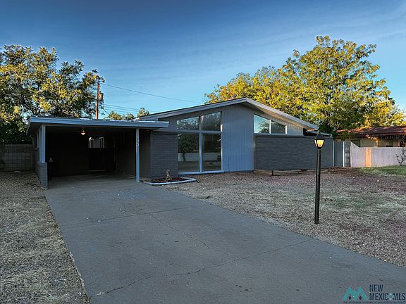 3rd image of 405 E Linda Vista Blvd