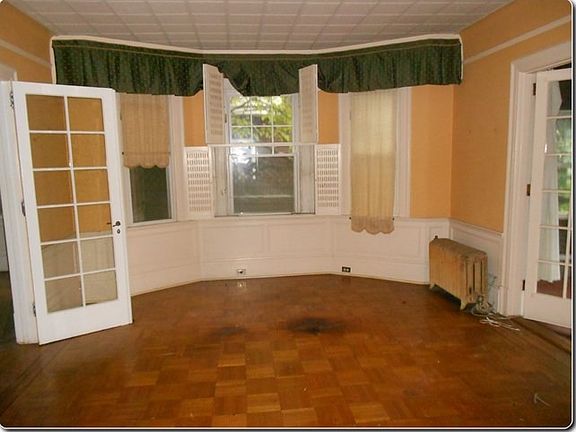 Formal Dining