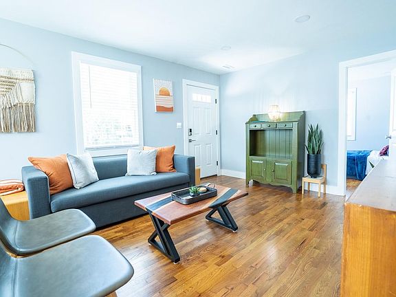 3rd image of 1721 Luton St