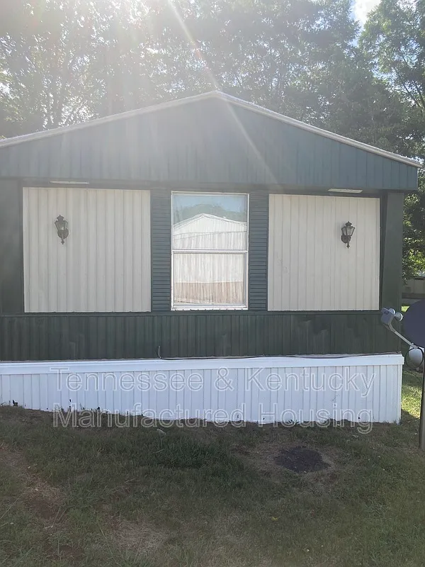 3 bed, 2.0 bath, 1200 sqft, $800 — Photo 2