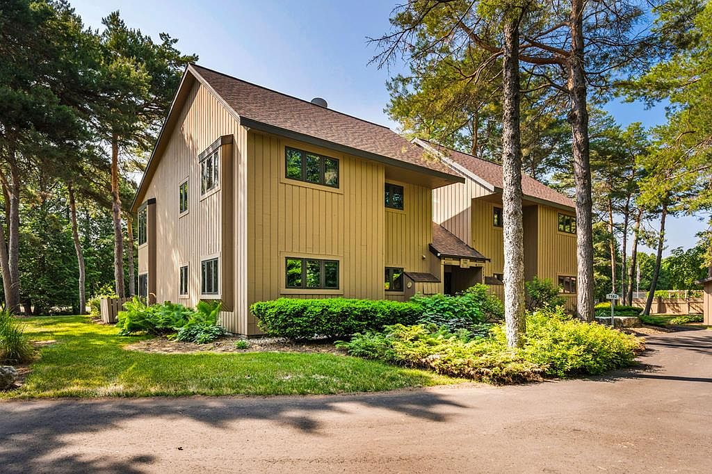 7582 Horseshoe Bay Rd Unit 15D, Egg Harbor, WI 54209 | Zillow