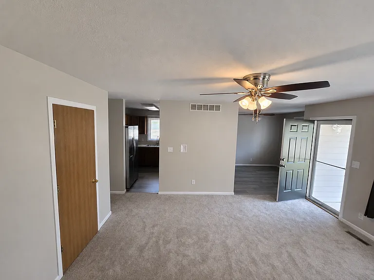 2501 N Main St — Photo 6