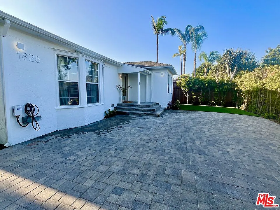 3 bed, 2.5 bath, 1773 sqft, $7,500 — Photo 2