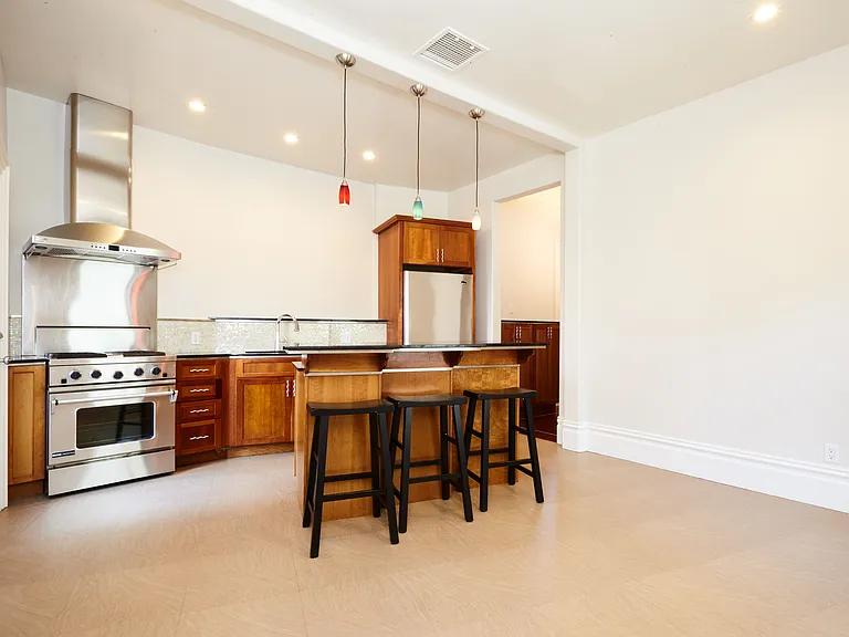 2110 Bryant St #MAIN — Photo 19