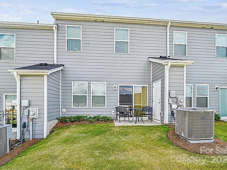 5320 Brailey Cir #79 — Photo 6