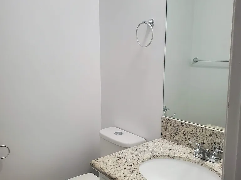 2212 S Bentley Ave — Photo 7