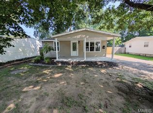 2313 Miracle Ave, Granite City, IL 62040