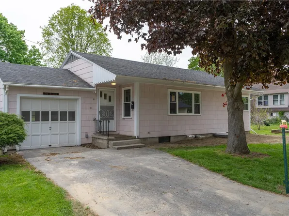 6 10th St, Canisteo, NY 14823