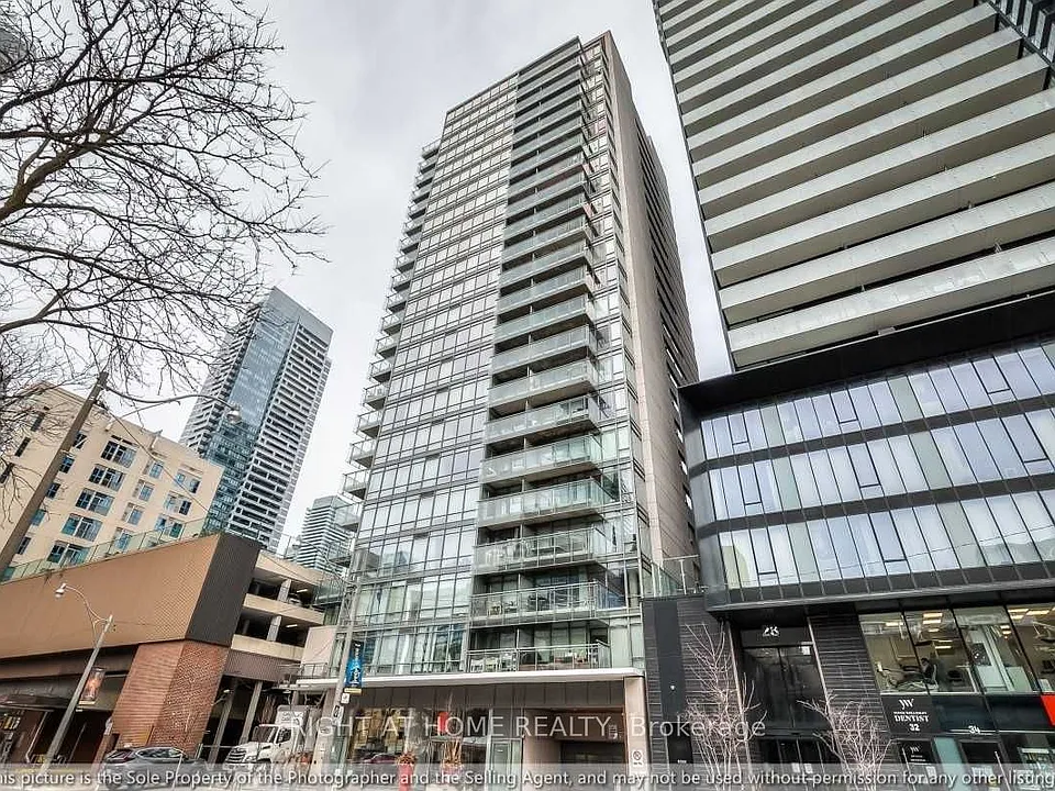 22 Wellesley St E #502