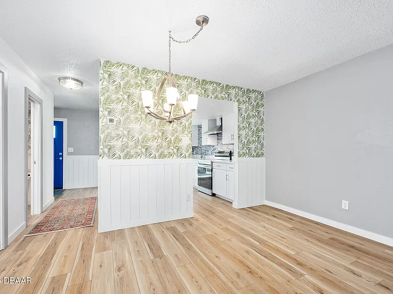 56 Chippingwood Ln — Photo 11
