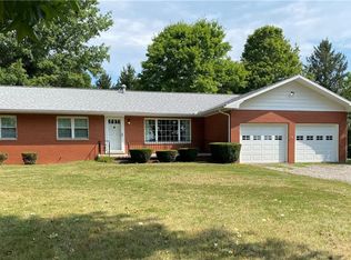 5981 Veto Rd, Belpre, OH 45714