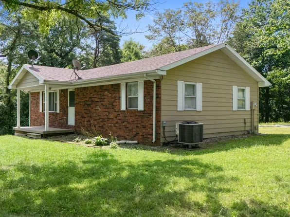 3275 S Charlestown Rd, Lexington, IN 47138