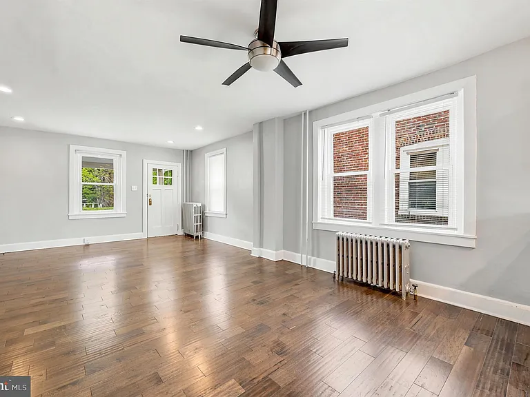 732 W Railroad Ave — Photo 10