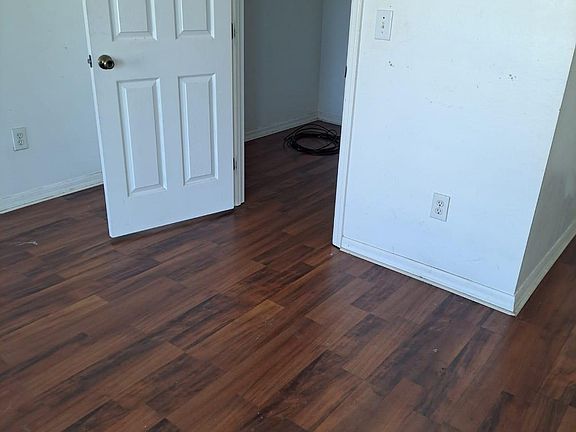 5th image of 2243 Sweet Holly Ln
