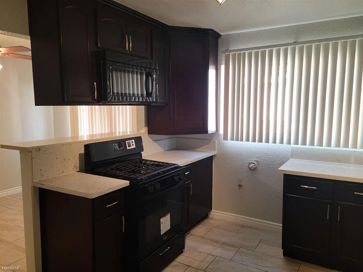 Cortada Apartments — Photo 1