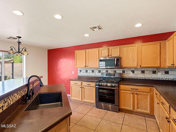 4th image of 675 W Ash Ridge Dr