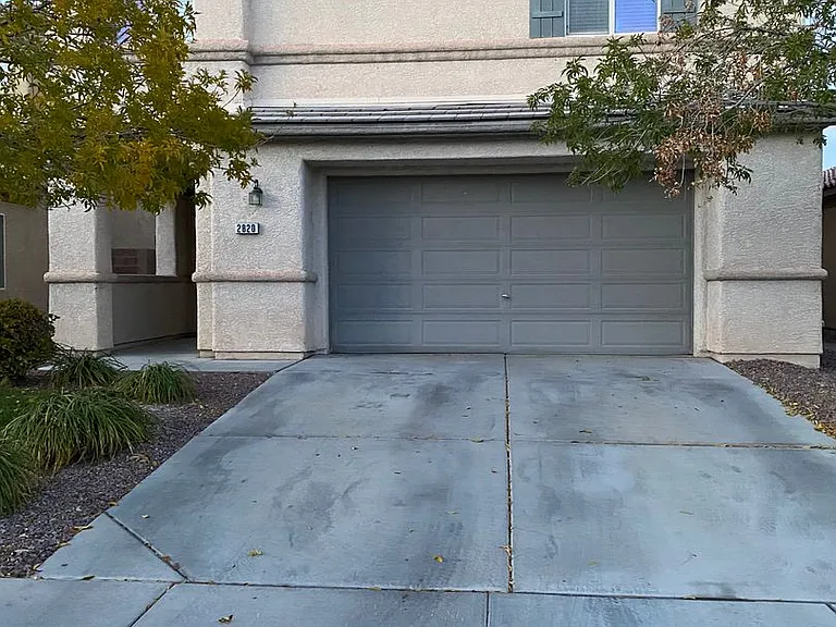 2820 Dowitcher Ave — Photo 1