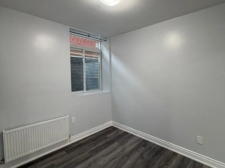 56 Kimbourne Ave #BASEMENT — Photo 10