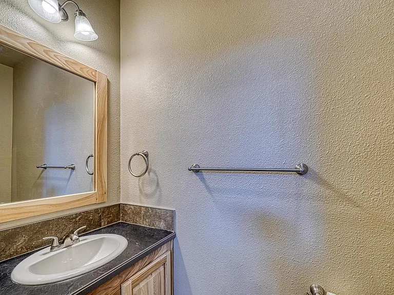 203 Chestnut St — Photo 13