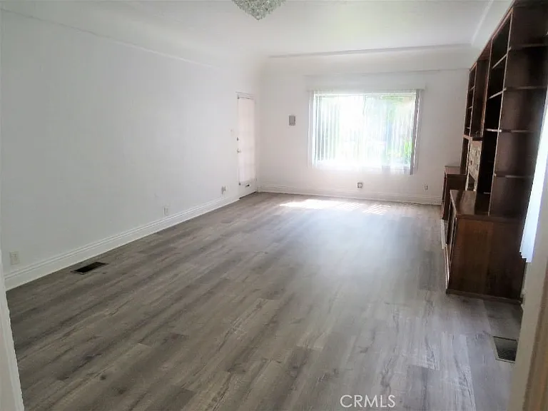 227 S Gale Dr #4 — Photo 4
