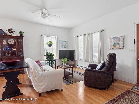 4th image of 102 Pleasant Avenue