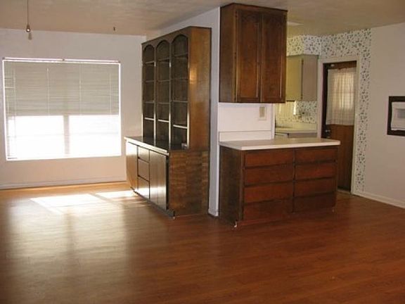 2nd image of 2033 Golf Vista Ct