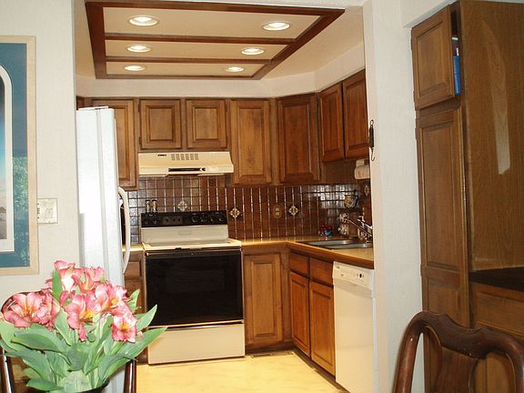 New can lights provide wonderful ambience