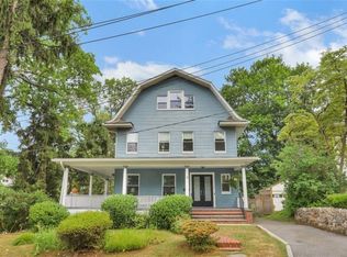 2 Roselle Ave, Pleasantville, NY 10570