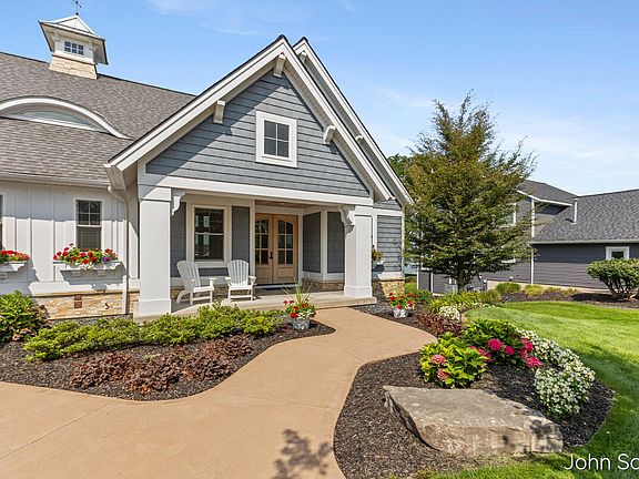 4th image of 8769 Cedar Lake Dr