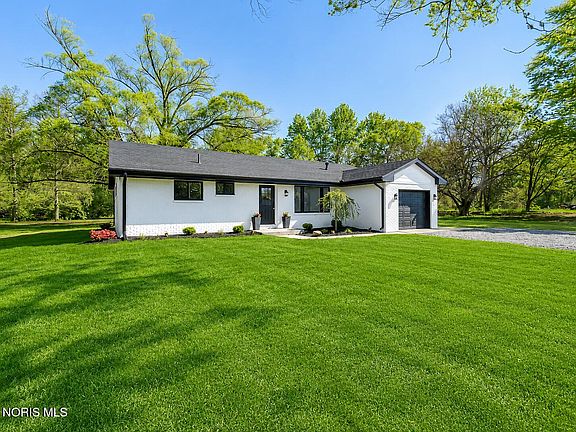 3rd image of 1568 County Road D