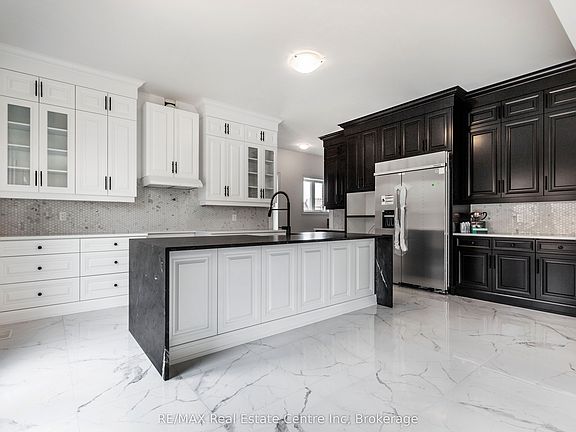 5th image of 143 S Ambrous Cres