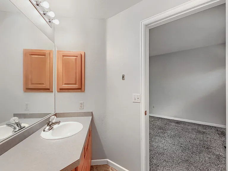 920 E Plum Creek Pkwy #106 — Photo 17