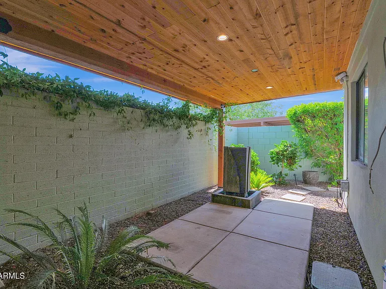 4916 E Amelia Ave — Photo 3