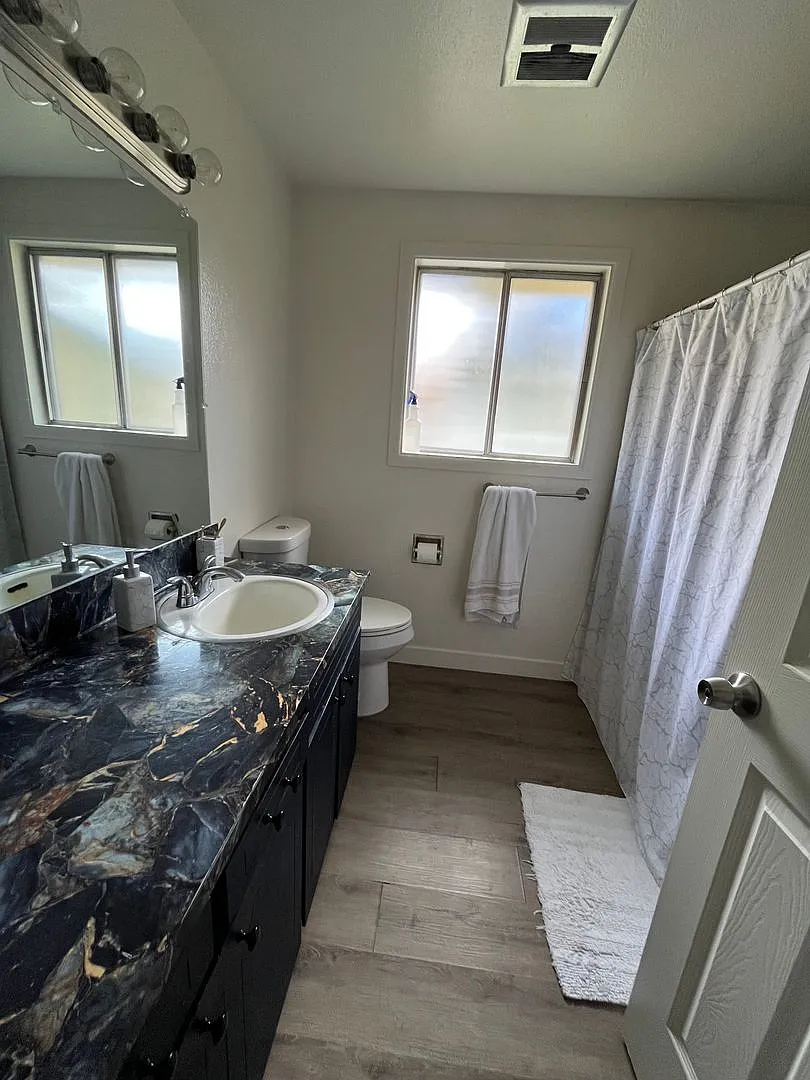 477 NW Walnut Blvd — Photo 4
