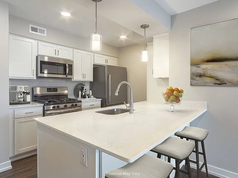 Hillside Apartments — Photo 36